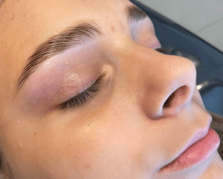 Brow Lamination PREMIUM CON Diseño y Perfilado de Cejas (se realiza con Visagismo previo)