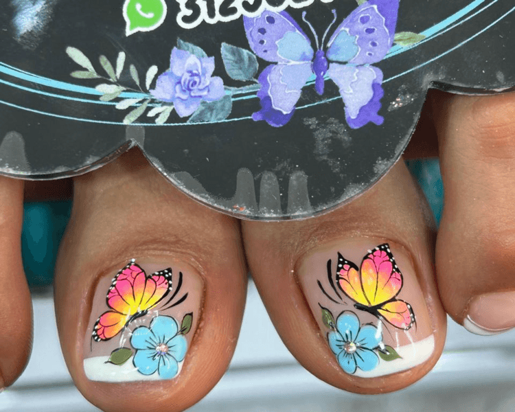 PEDICURA SEMI-PERMANENTE