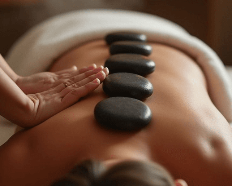 Masaje con Piedras Calientes