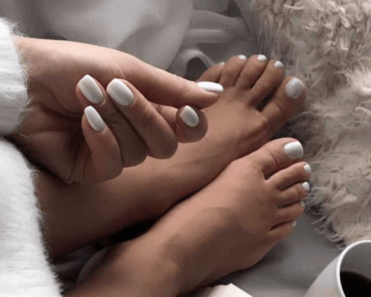 Manicure & Pedicure