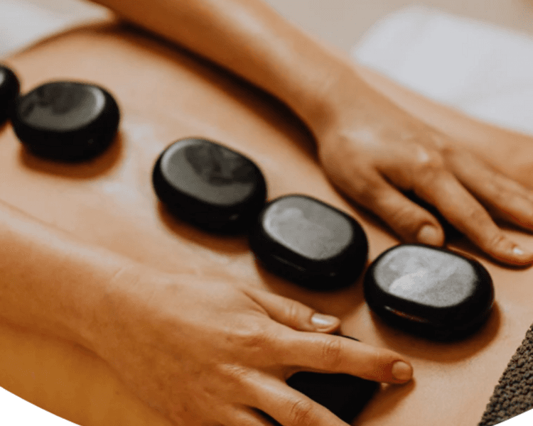 Masaje con Piedras Calientes