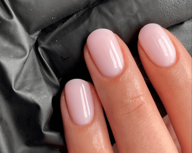 MANICURA ESENCIAL VIBRA – BAÑO DE GEL (RUBBER BASE)