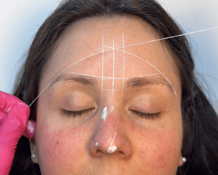 Cejas con Henna efecto Natural