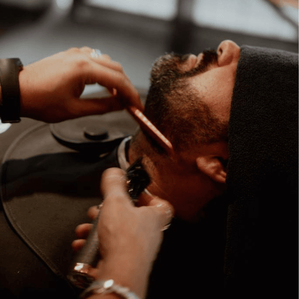 Perfilado Premium de barba/ ritual toallas calientes