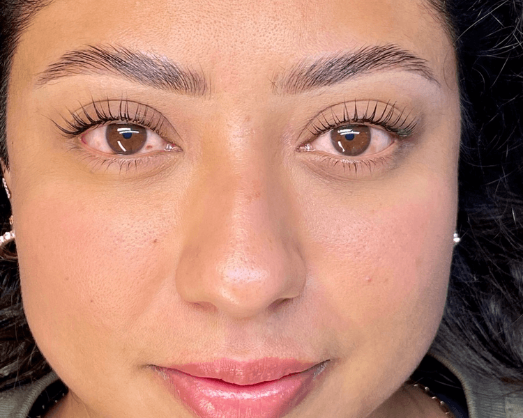 Lami Lashes (Técnica Coreana premium).