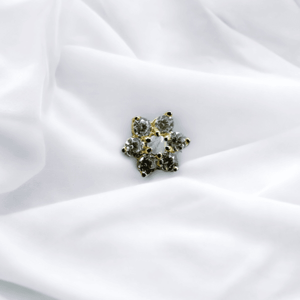 Labret de oro y flor de circonita con ópalo central 14KT (COD 712)