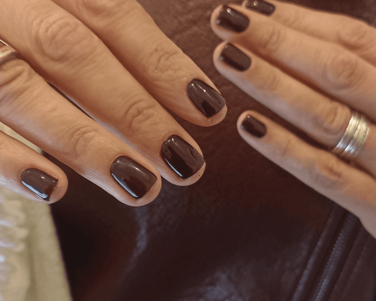 MANICURIA+ESMALTADO SEMI.