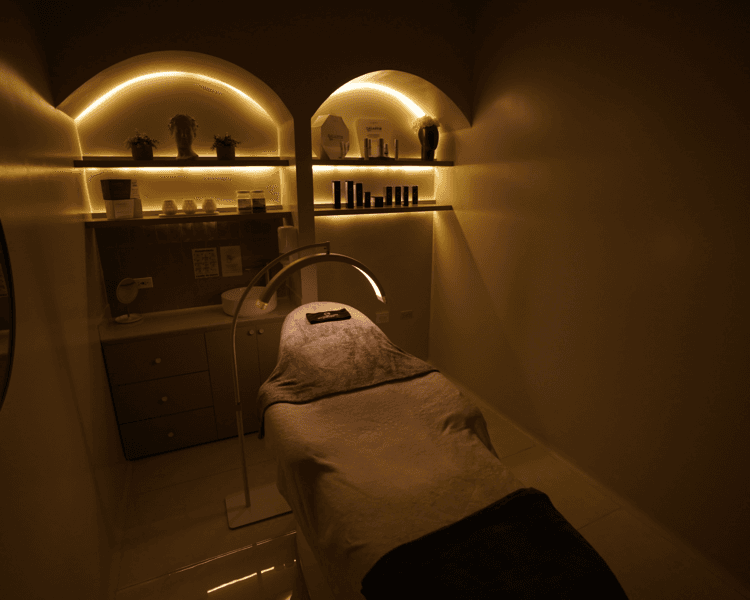 Facial Regeneraskin: Facial Regeneraskin Protocol: Hydrash + Vaporozono + Mascarilla Hidroplástica + Hydrafacial + Lyz Syndeo + Protocolo Premium (Kasmara/Excellence) + Dermapen