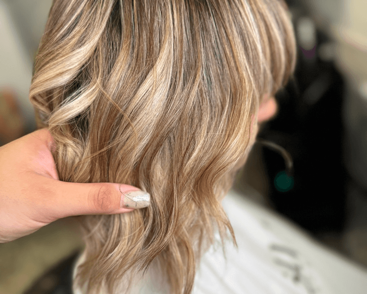Balayage, Howlights, Babylights, (Largo hasta los hombros)