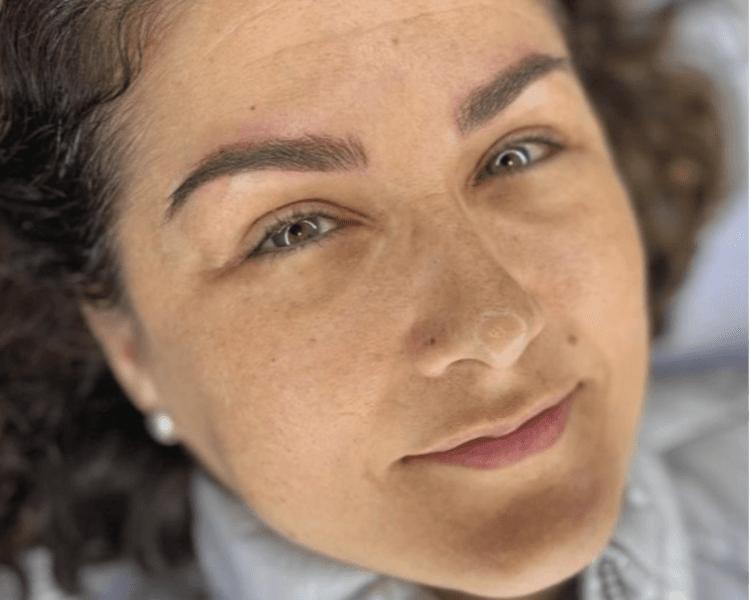 Microblading en cejas - 2da sesión (3 cuotas sin interés)
