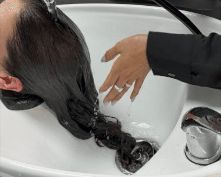Lavado de Pelo con Productos Propios