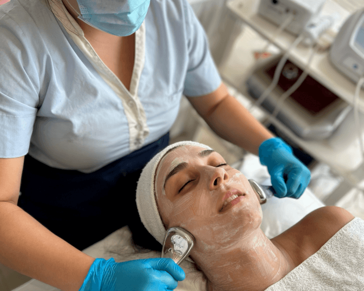 Higiene Facial Profunda (con extracciones)