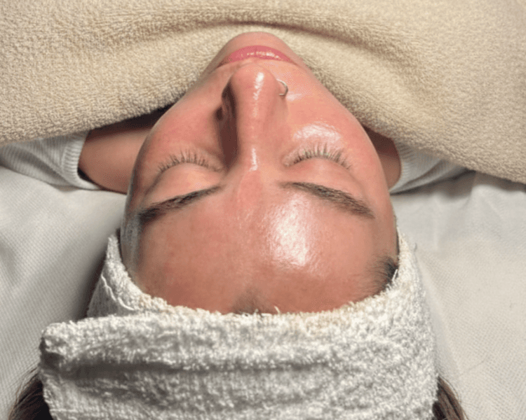 Detox Facial + Hidratación Facial Profunda