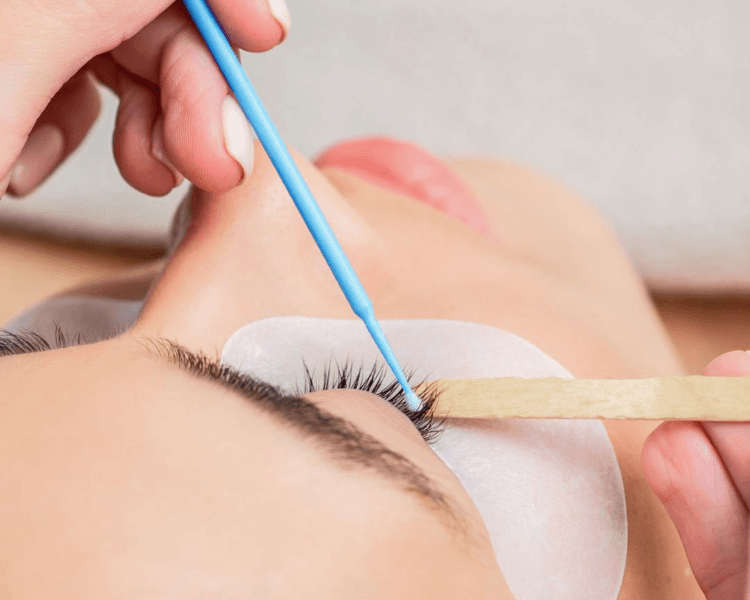 Retiro de extensiones realizados en el salon