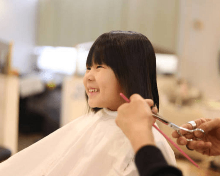 Corte de Niña Cabello Corto (NO INCLUYE SERVICIO)