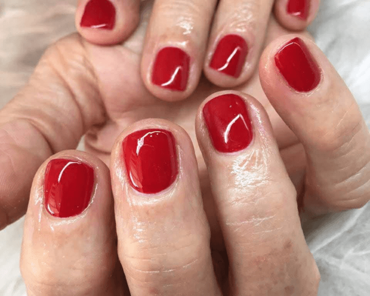 Esmaltado semi permanente en manos