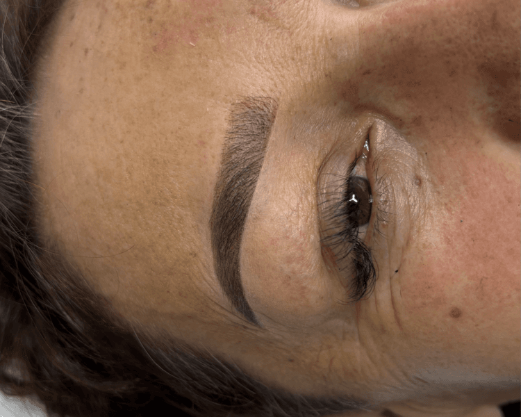 Micropigmentación de Cejas