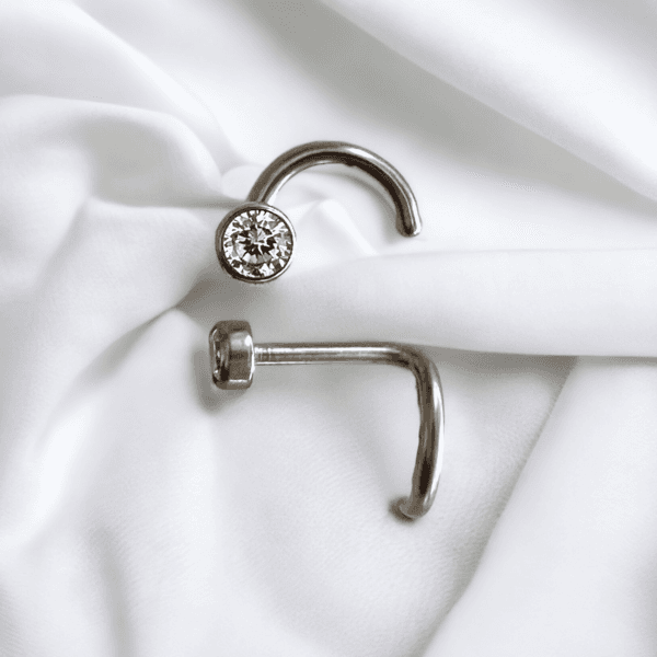 Nostril cabochon blanco (Cod 76)