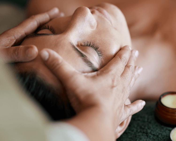 Masaje facial relajante 35min