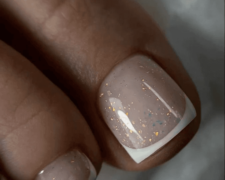 Pedicuria Técnica con Esmaltado Semipermanente