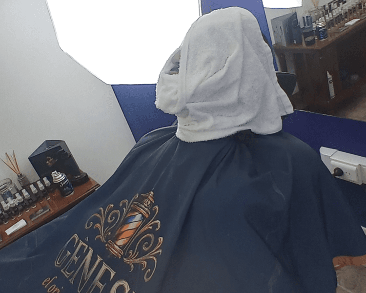 SESIÓN CORTE + ASEO DE BARBA PREMIUM ($32.000 efectivo).