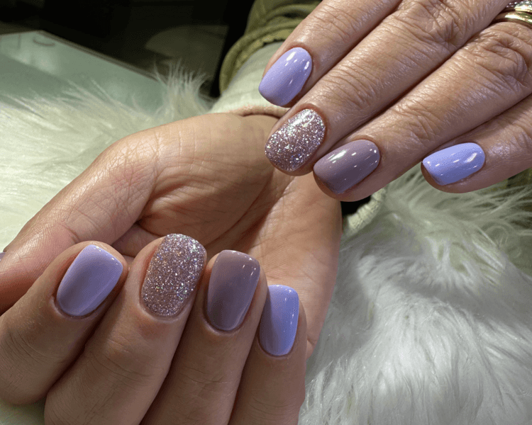 Manicura Permanente: Servicio limpieza, limado y esmaltado permanente ( incluye hasta dos tonos diferentes )