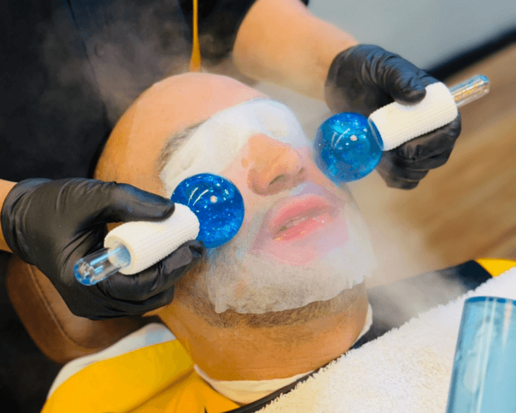 COMBO CORTE, BARBA Y LIMPIEZA FACIAL CON HIDRATACIÓN