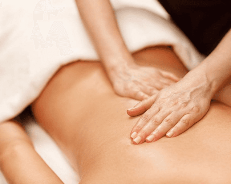 Masaje descontracturante Espalda,cuello , brazos, cabeza.