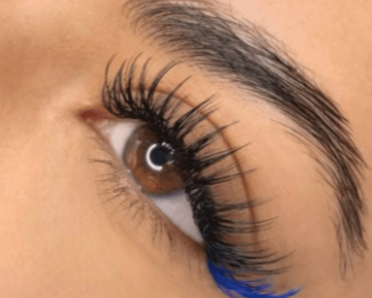 ESQUINA DE COLOR (ADICIONAL AL SERVICIO)