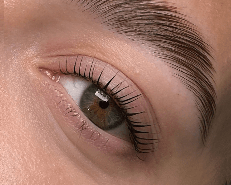 LIFTING DE PESTAÑAS + LAMINADO DE CEJAS