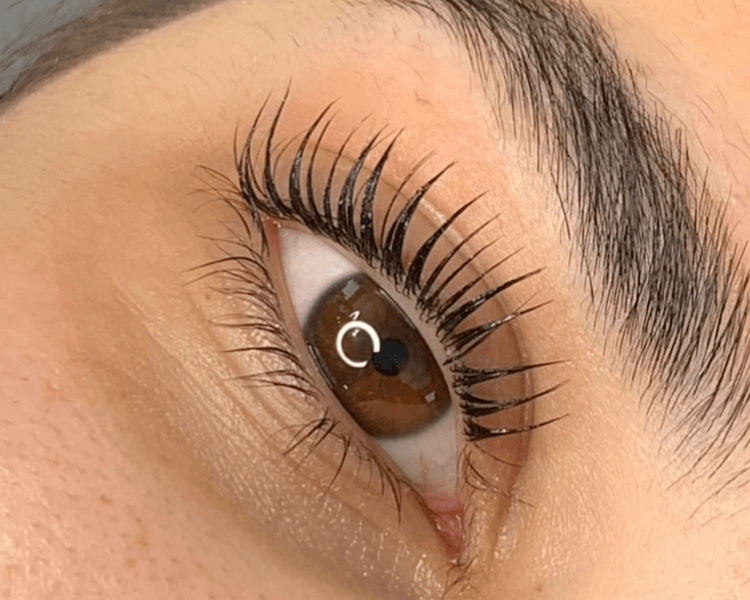 Lifting de Pestañas PRO+ Laminado + Spa de Cejas (Diseño y Perfilado)