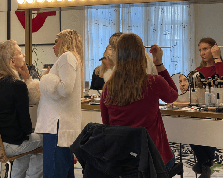 CURSO MAQUILLAJE INDIVIDUAL CON EQUIPO