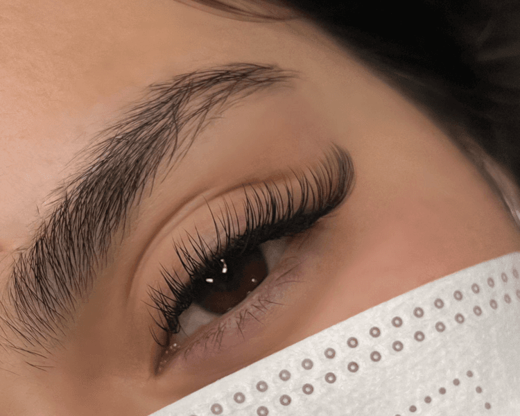 Extensiones de Pestañas Técnica Clásica