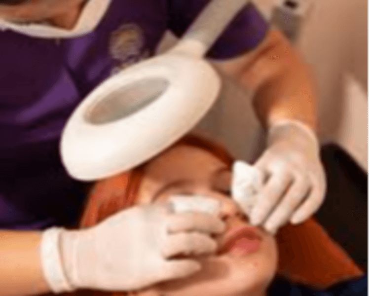 Tratamiento de rejuvenecimiento con plasma ozonizado y booster mask