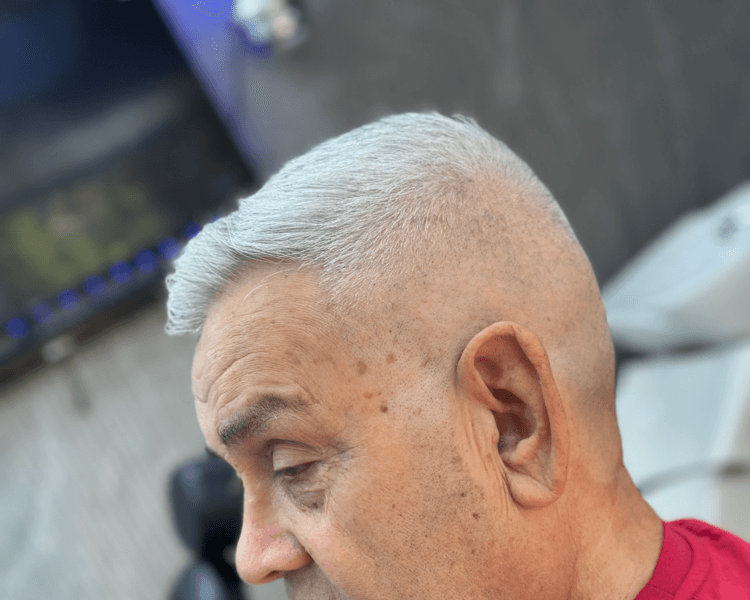 Corte de cabello adulto mayor