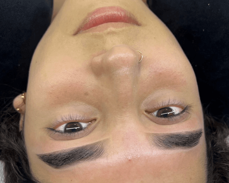 DISEÑO Y DEPILACION DE CEJAS CON HILO HINDU