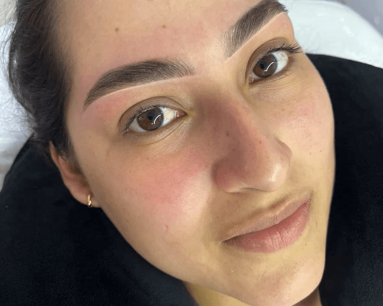DEPILACION DE CEJAS CON CERA + SOMBREADO CON HENNA