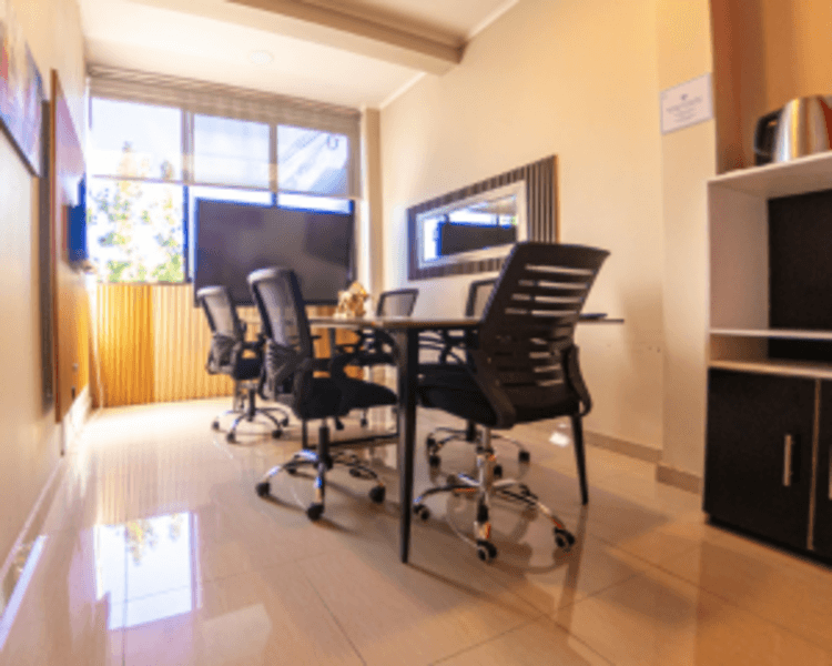 Sala de Reuniones 10 Hora (8 Personas)