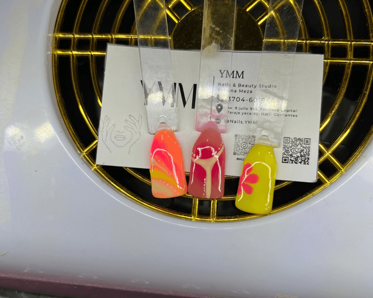 Manicura Rusa + Esmaltado Semipermanente (Con Diseño)