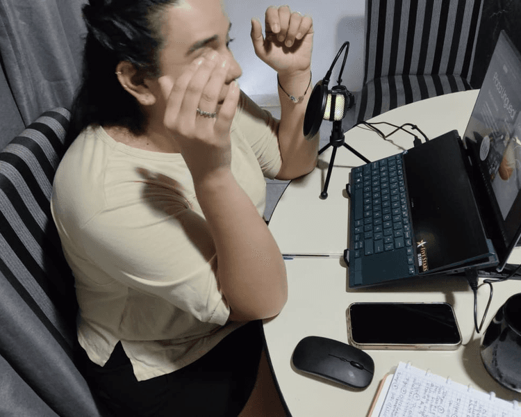 Taller de Manicura Rusa & Esmaltado Semipermanente