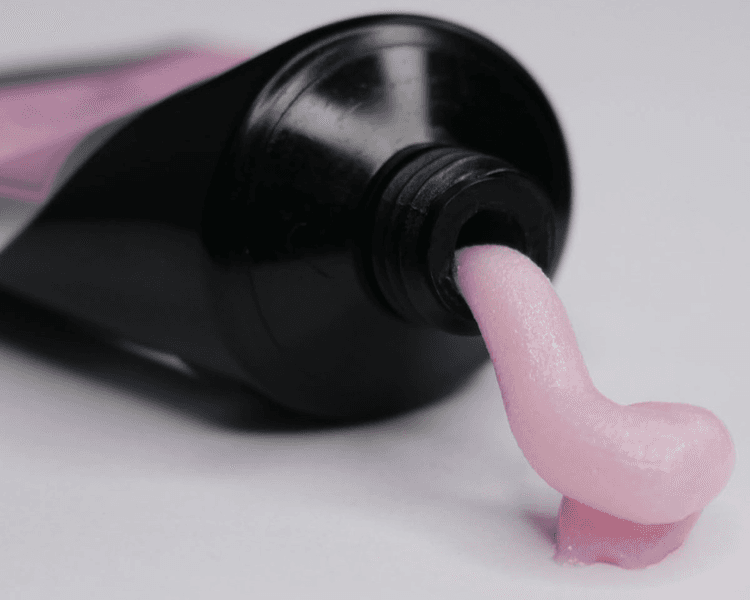 Esculpías en poli gel con semipermanente