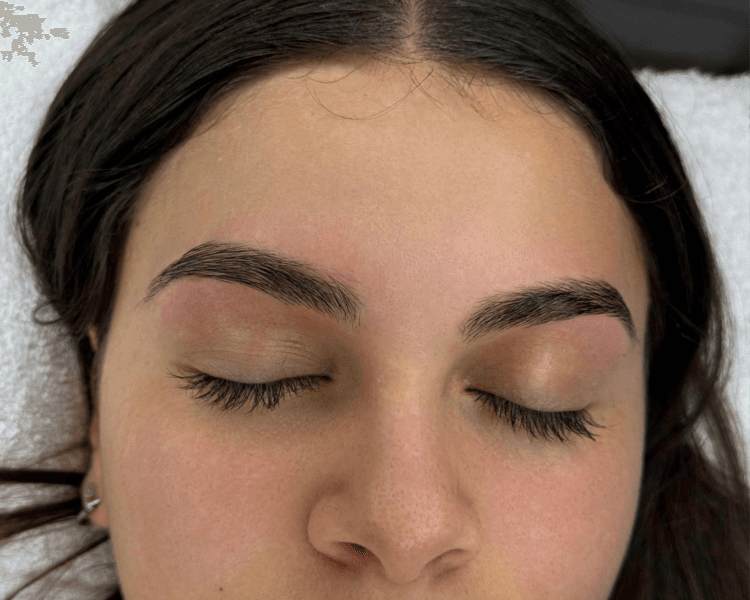 Diseño y Perfilado de Cejas