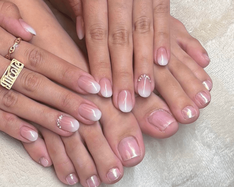 Manicura tradicional con gel
