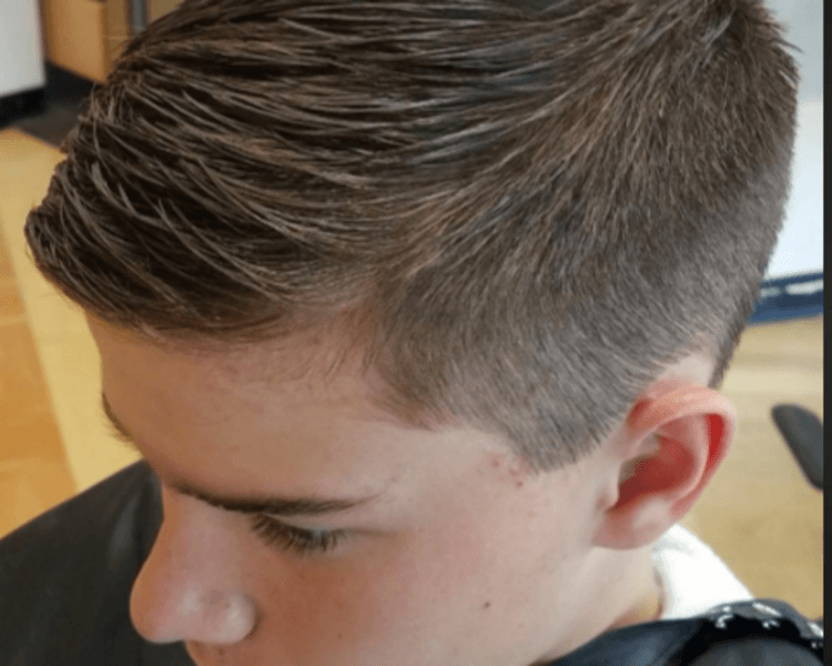 Corte de cabello estudiante