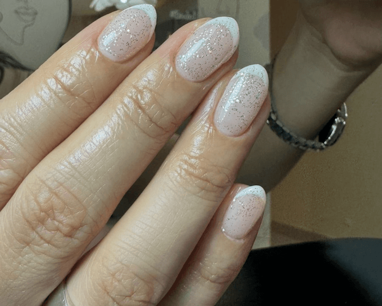 Semipermanente de uñas