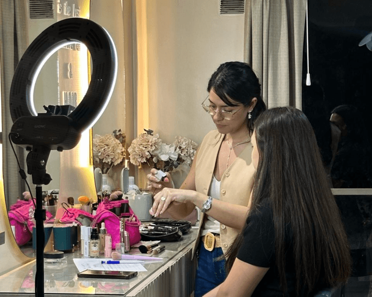 Clase de automaquillaje