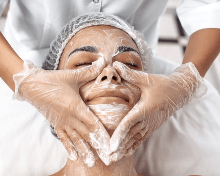 Limpieza facial +manicura c/semi p