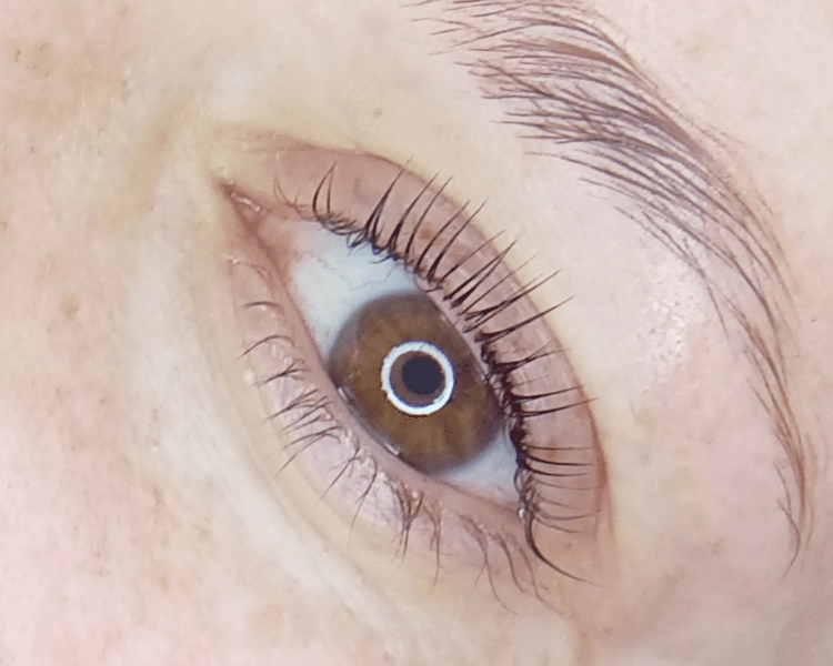 Lash Glow Pro (Lifting + tinte + nutrición)