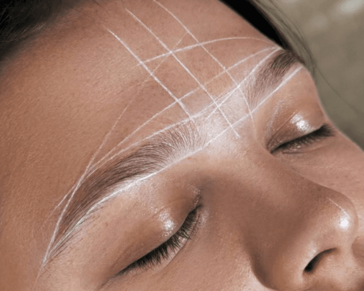 Diseño y depilación de cejas