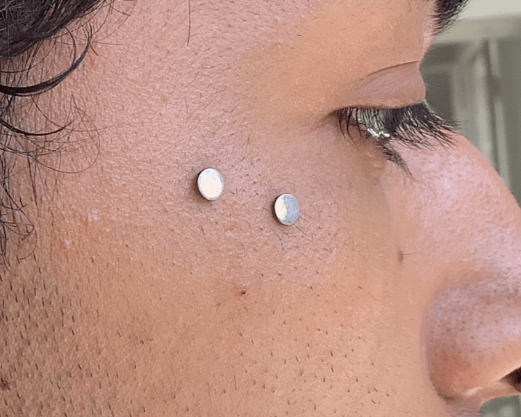 Piercing Microdermal / Surface